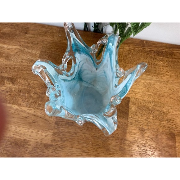 Vintage Hand Blown Blue White Art Glass Ruffled Vase Sculptural Studio Glass - Picture 4 of 10